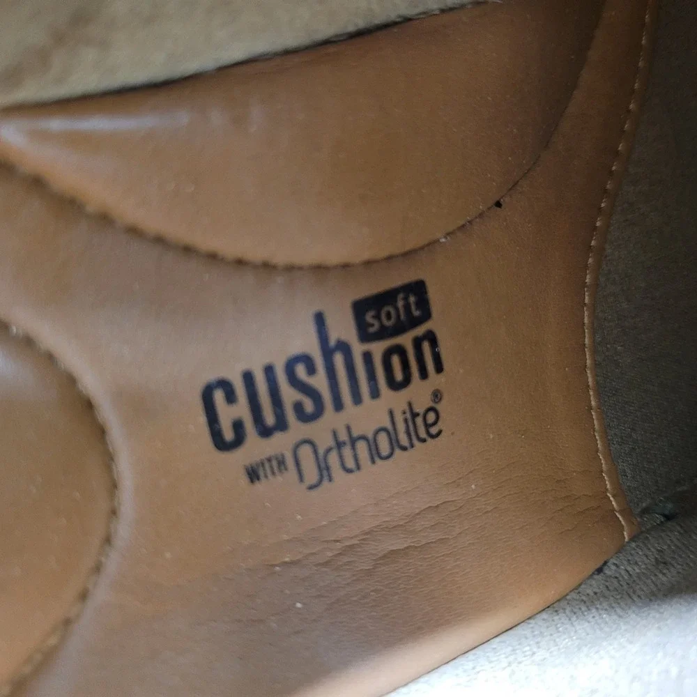 Clarks minor scuffs
